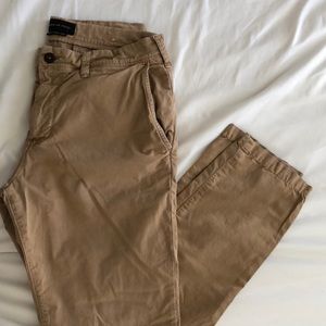 American Eagle Slim Straight Khaki